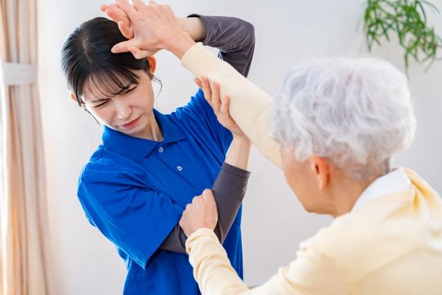 介護職の“地味にきついこと”5選｜働く前に知っておきたい現実