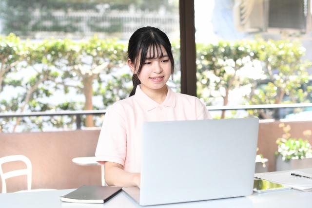 介護職に慣れるまでどれくらい？一人前になるまでの目安と考え方