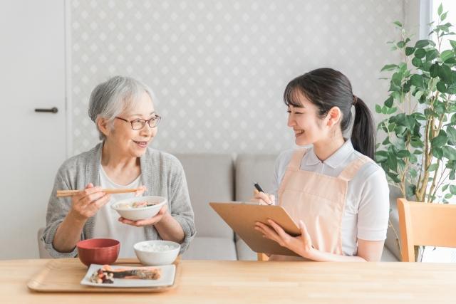 介護職の記録業務とは？書き方の基本と現場で役立つポイント