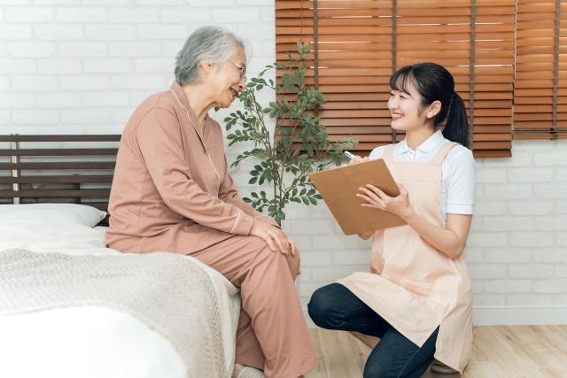 【奈良市恋の窪】≪高齢者向け住宅のサービス提供責任者≫◆昇給・賞与あり！◆各種手当充実！◆車通勤OK！◆駐車場無料！