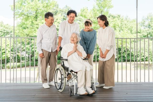 家族と本人の意見が違うとき、どうする？介護職の基本対応